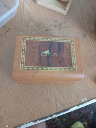 Scatola per orologi Lotus Oro in legno