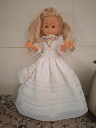 Muñeca Famosa Comunión 2009