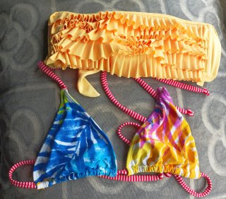 2 Tops Bikini S