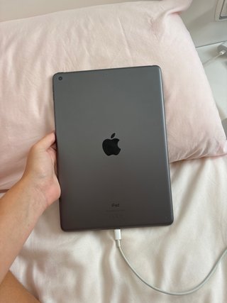 iPad 8ª Gen 32GB Grigio Spazzolato