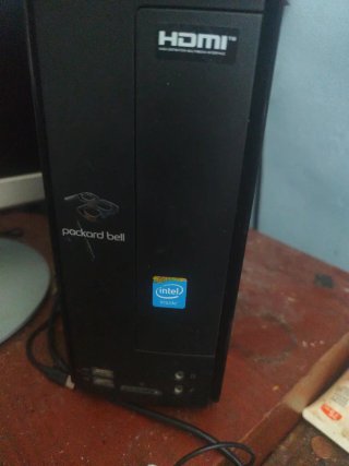 Ordenador Packard Bell hdmi + pantalla y cables