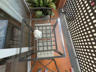 OFERTA. Mesa y 2 Sillas Exterior Cristal y Metal
