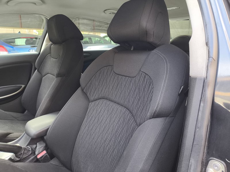 Citroën C5 1.6 HDI Seduction CMP 2012, foto 13