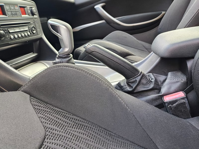 Citroën C5 1.6 HDI Seduction CMP 2012, foto 18