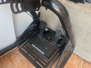 Cockpit y Volante Thrustmaster T598+volante f1