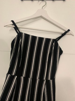 Mono Bershka rayas verticales