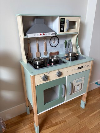 Cocinita infantil de madera