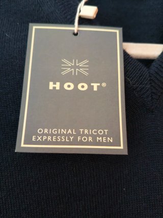 Jersey HOOT cuello pico negro