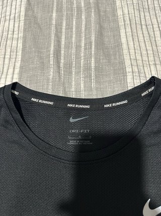 Camiseta Nike Running Negra Hombre