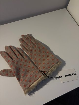 Guantes Bimba y Lola lunares pelo