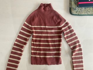 Jersey de cuello alto a rayas