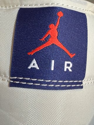 Jordan 1 Mid Azul Rojo Blanco