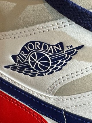 Jordan 1 Mid Azul Rojo Blanco