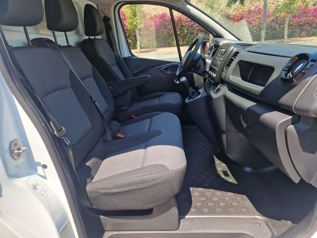 Renault Trafic 2021, foto 15
