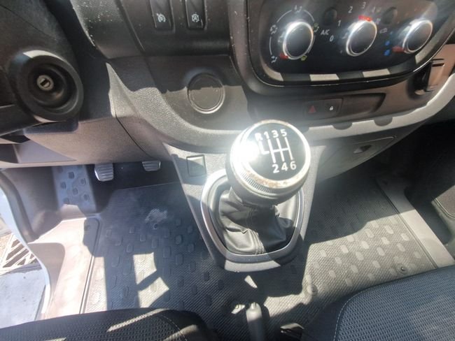 Renault Trafic 2021, foto 20