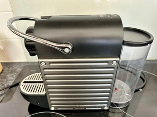 Cafetera Nespresso Krups Negra