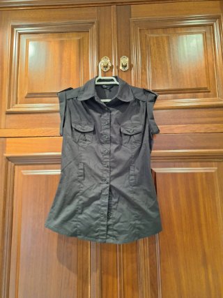 Blusa Stradivarius Negra Sin Mangas