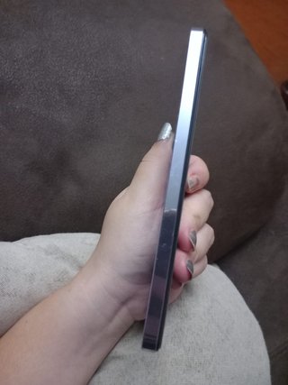 Vivo V40 SE 5G 256GB + auricolari + custodia