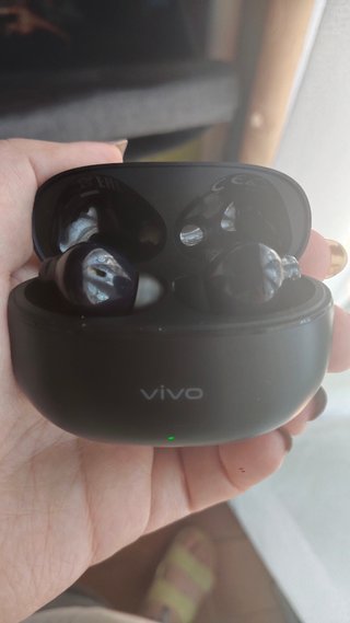Vivo V40 SE 5G 256GB + auricolari + custodia