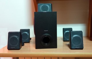 Ordenador sobremesa completo con 5 altavoces