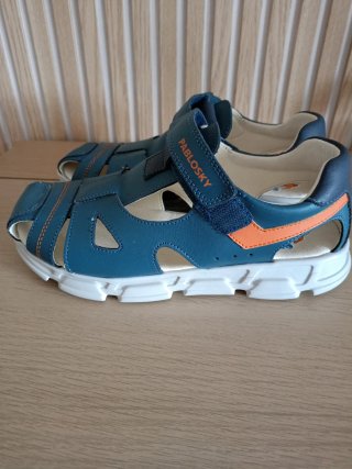 Sandalias Pablosky niño azul y naranja