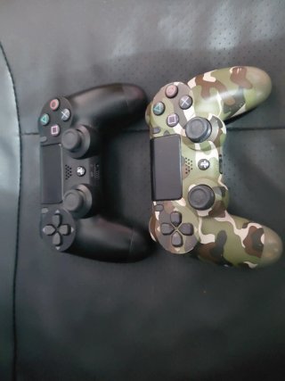 PS4 (PlayStation 4) con 6 juegos y dos mandos