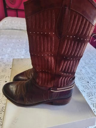 Botas cowboy piel y ante de MUSSE&CLOUD.