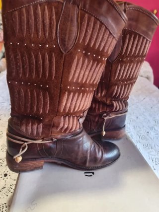 Botas cowboy piel y ante de MUSSE&CLOUD.