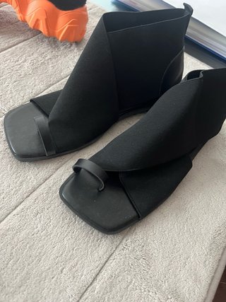 Sandalias Negras Cuadradas