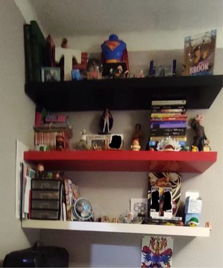Scaffalature a parete Ikea bianche x2, nere e rosse