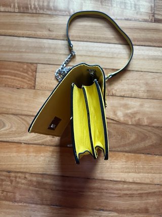 Bolso de fiesta amarillo
