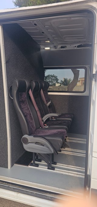 Nissan Interstar 2023 32.000km golpe techo