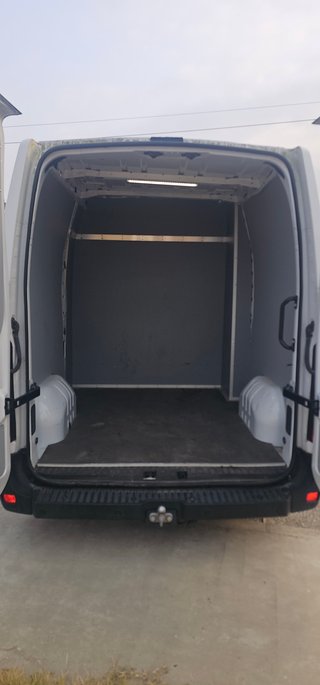 Nissan Interstar 2023 32.000km golpe techo