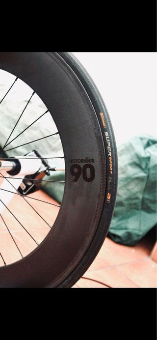 Bicicleta Fixie Negra Ruedas Aerospoke