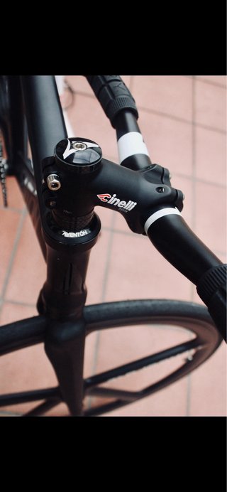 Bicicleta Fixie Negra Ruedas Aerospoke