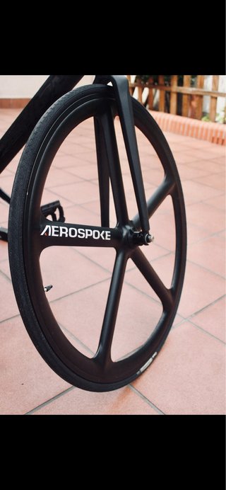 Bicicleta Fixie Negra Ruedas Aerospoke