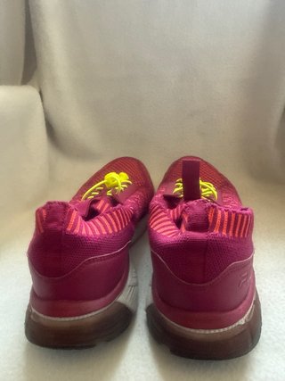 Deportivas Fila rosas y moradas