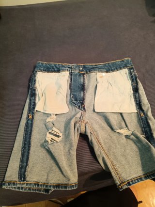 Vaqueros cortos azules rotos Bershka hombre