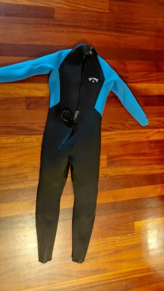 Neopreno de marca Billabong Surf Junior. 5/4mm
