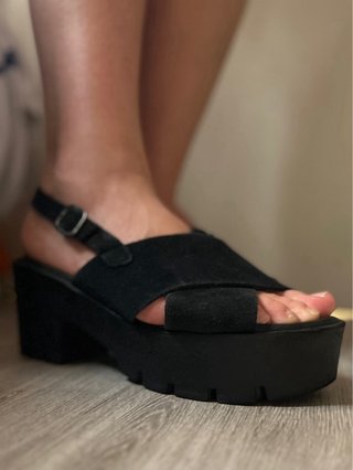 Sandalias negras plataforma piel ante