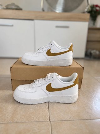 Nike Air Force 1 '07 Blanco Dorado Mujer