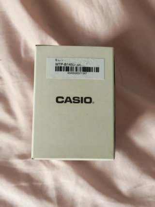 Reloj Casio Plata y Amarillo
