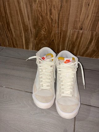 Nike Blazer Mid '77 Beige/Blanco