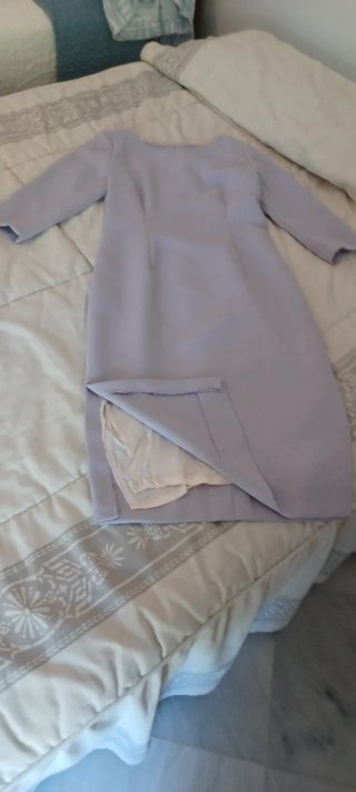 Vestido malva hecho a mano.