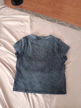 Camiseta gris efecto lavado