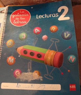 Aprendo a leer con el abecedario animal .
