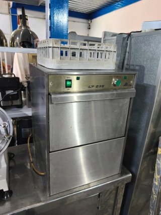 Lavavasos industrial como nuevo