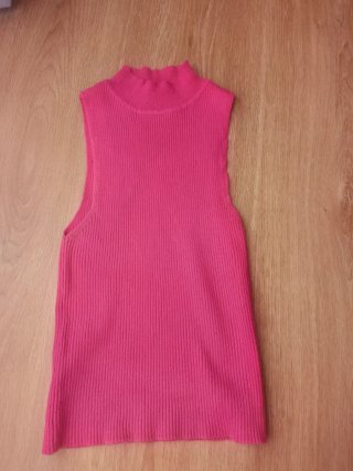 Top Stradivarius Rosa sin Mangas