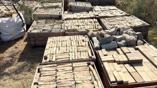 Ladrillos de adobe antiguos recuperados