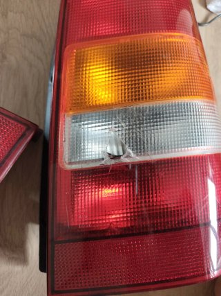 Pilotos traseros Mercedes Vito W638